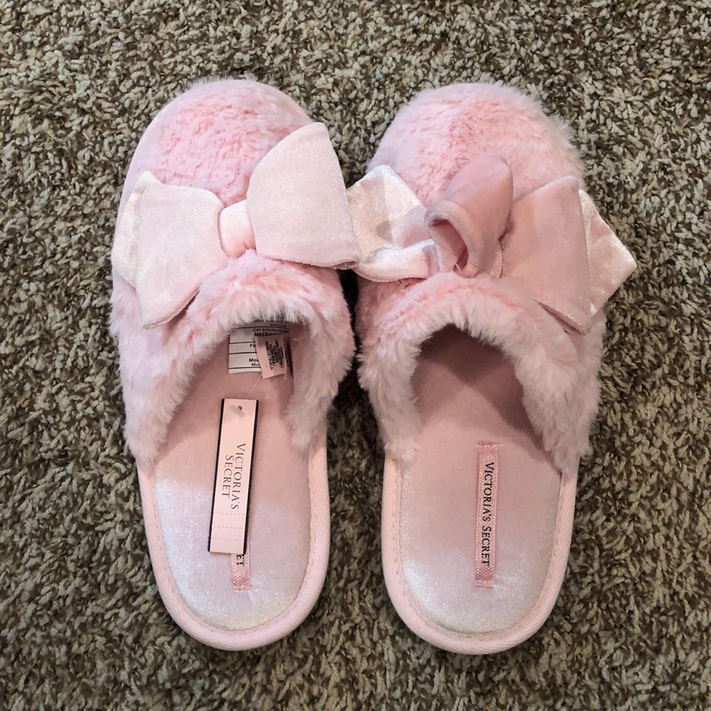 NWT Victoria Secret slippers Pink house shoe